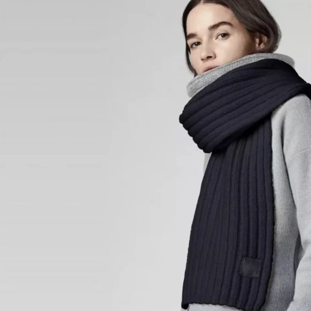 Robert Mackie x Canada Goose Colorblock Ribbed 100% Wool Scarf - Picture 2 of 7
